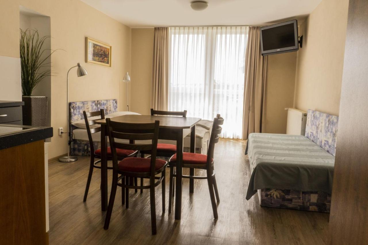 Studia a apartmány U Karla Turnov Kültér fotó