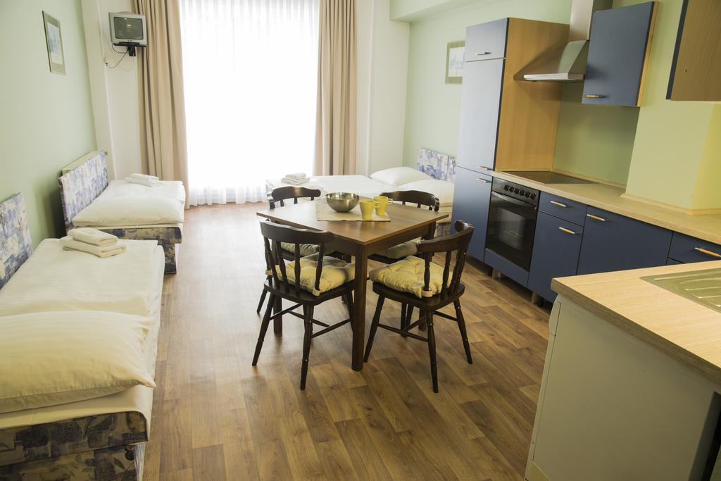 Studia a apartmány U Karla Turnov Kültér fotó