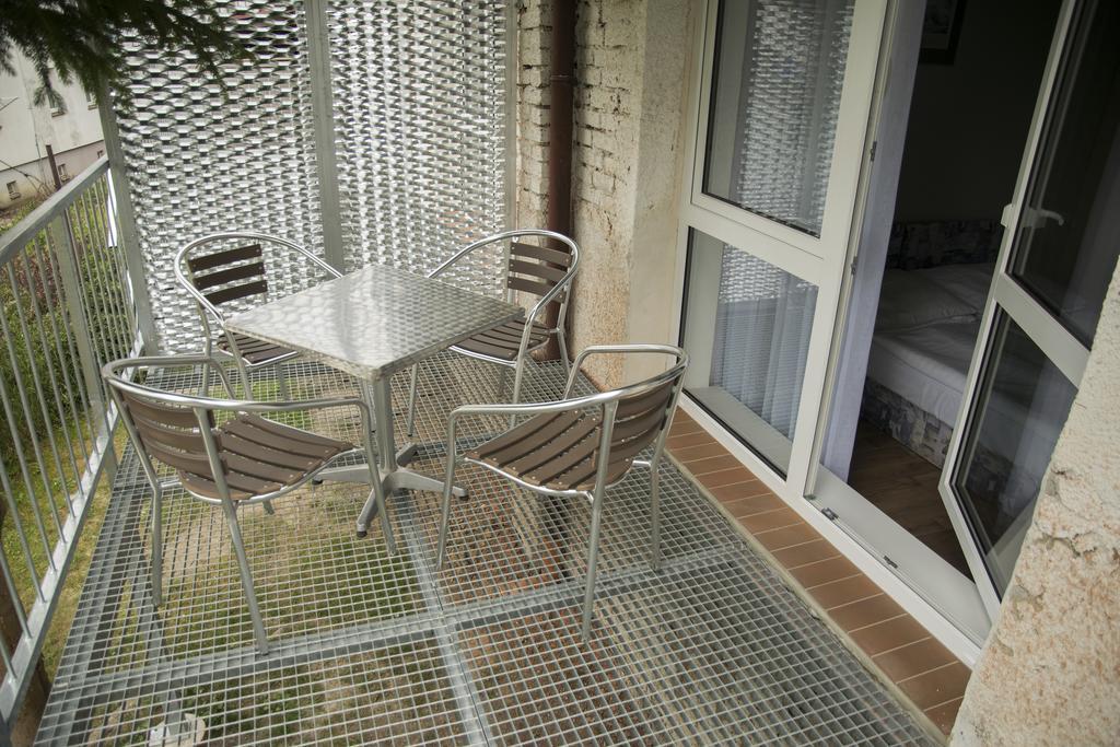 Studia a apartmány U Karla Turnov Kültér fotó