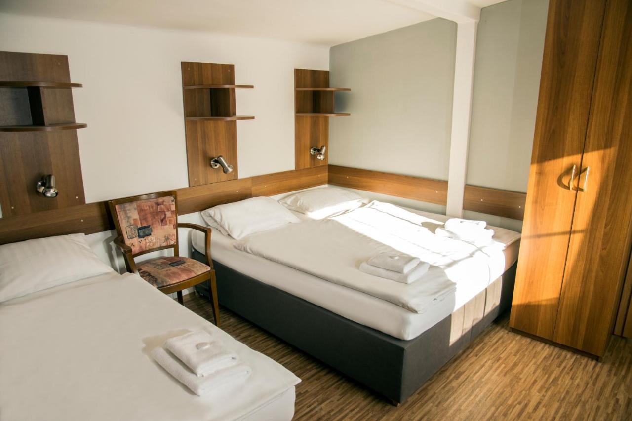 Studia a apartmány U Karla Turnov Kültér fotó