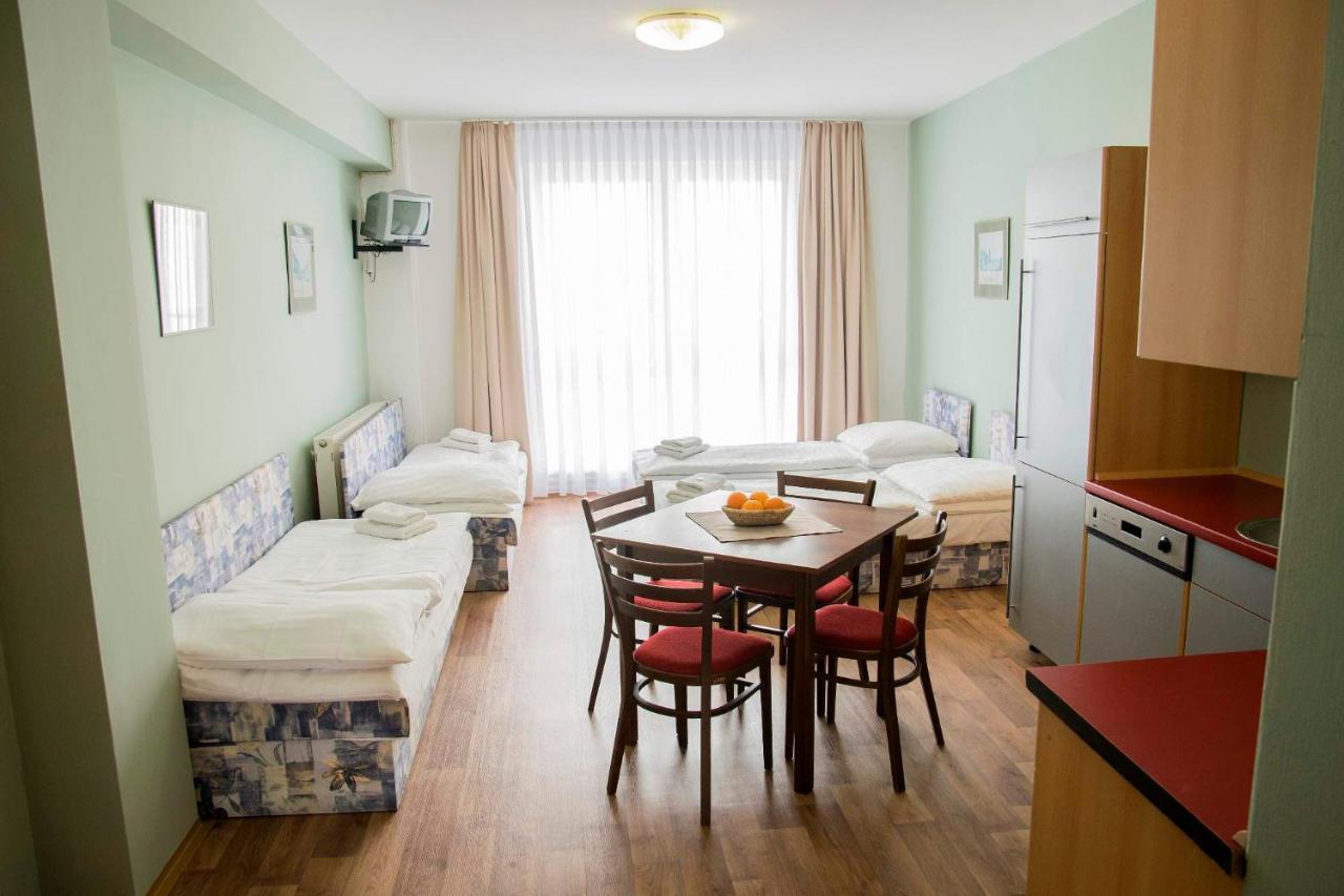 Studia a apartmány U Karla Turnov Kültér fotó